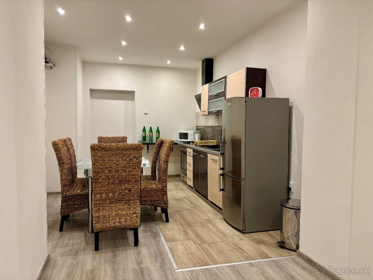 ❇️ UBYTOVANIE LEVICE CENTRUM MESTA APARTMÁN S TERASOU - 4