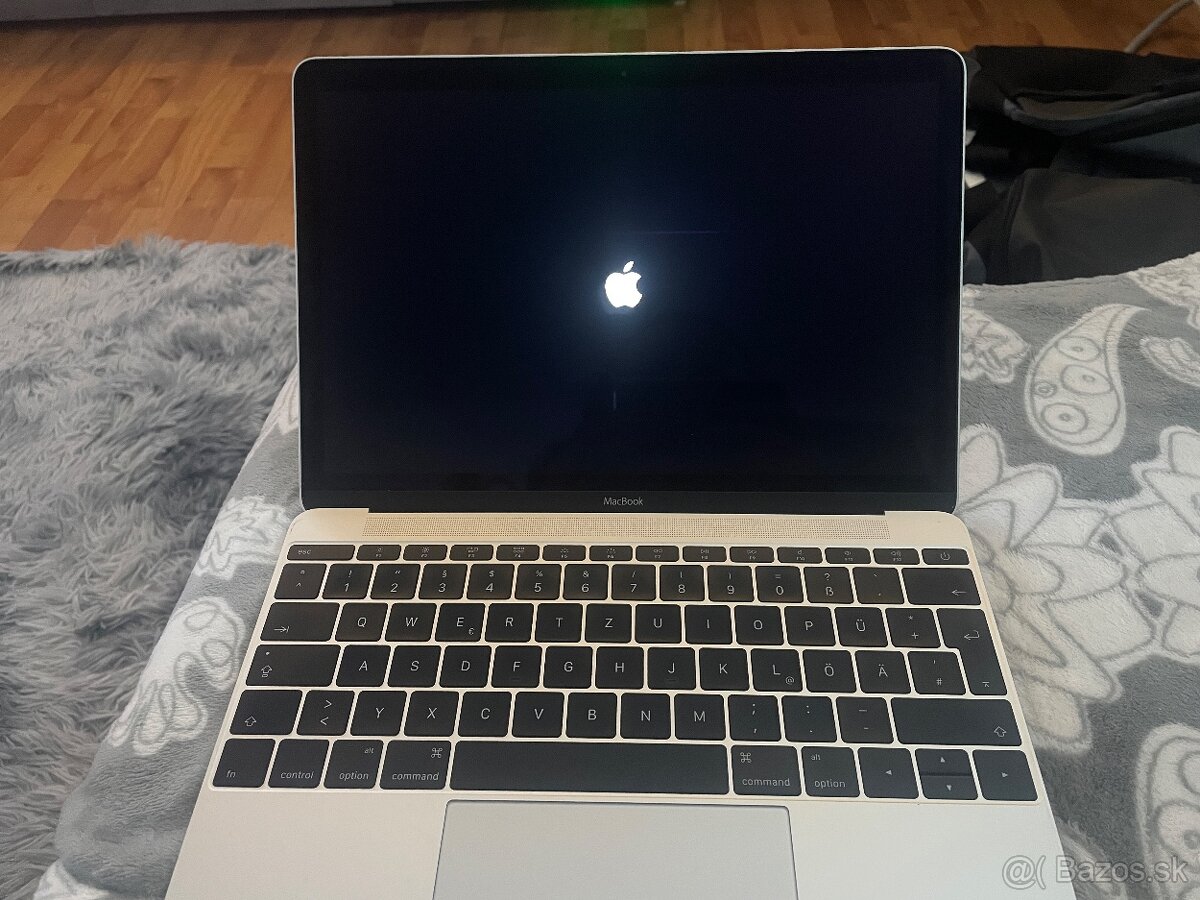 Apple MacBook - 4
