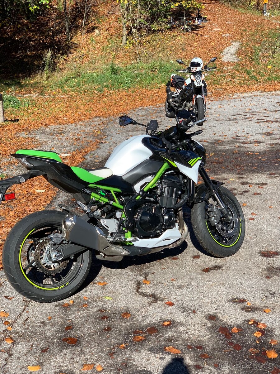 Kawasaki Z900 - 4