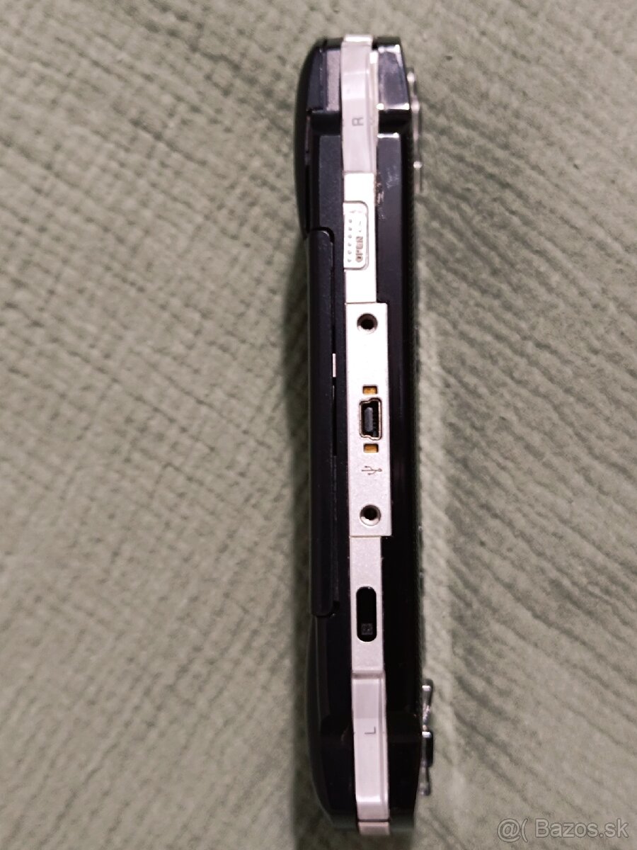 PSP 1000 + nabíjačka - 4