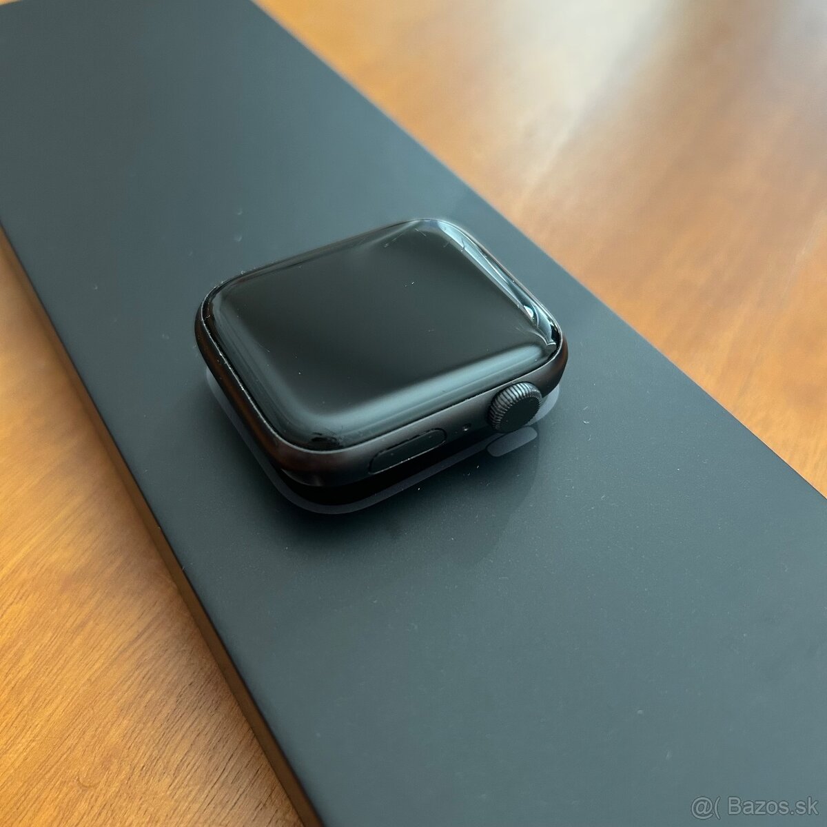 Apple Watch SE 2020 Space Gray (čierny) - 4