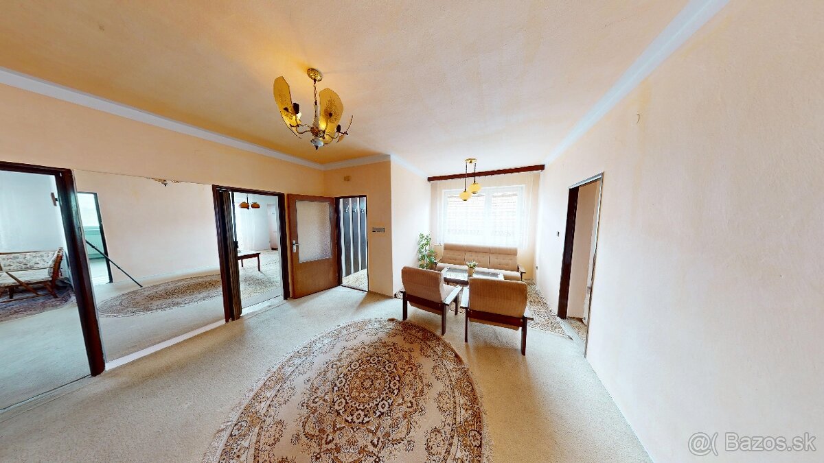 Priestranný rodinný dom – Mýtna Nová Ves - 4