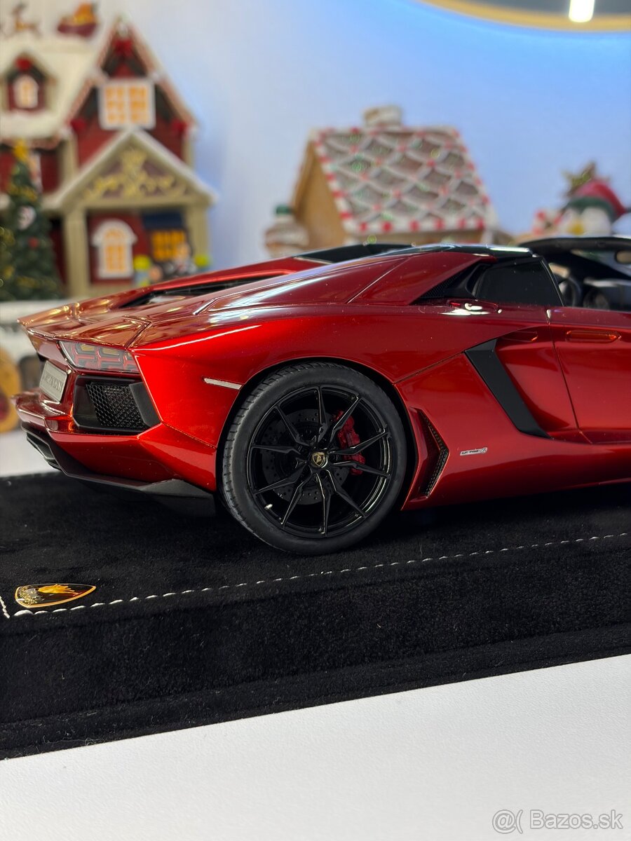 Lamborghini Aventador Roadster / MR Collection / 1:18 - 4
