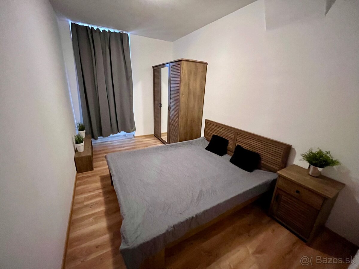Prenájom 2 izbový byt , zariadený , centrum - 4