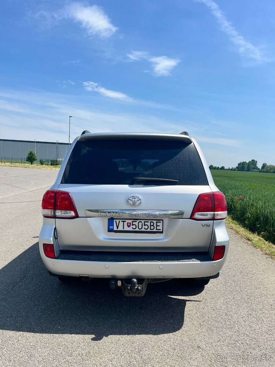 Toyota Land Cruiser 4.5 D4-D 210 kW, LUX 7-miestne SUV