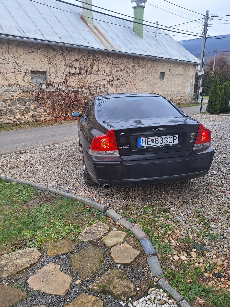 Predám Volvo S60 D5 - 4