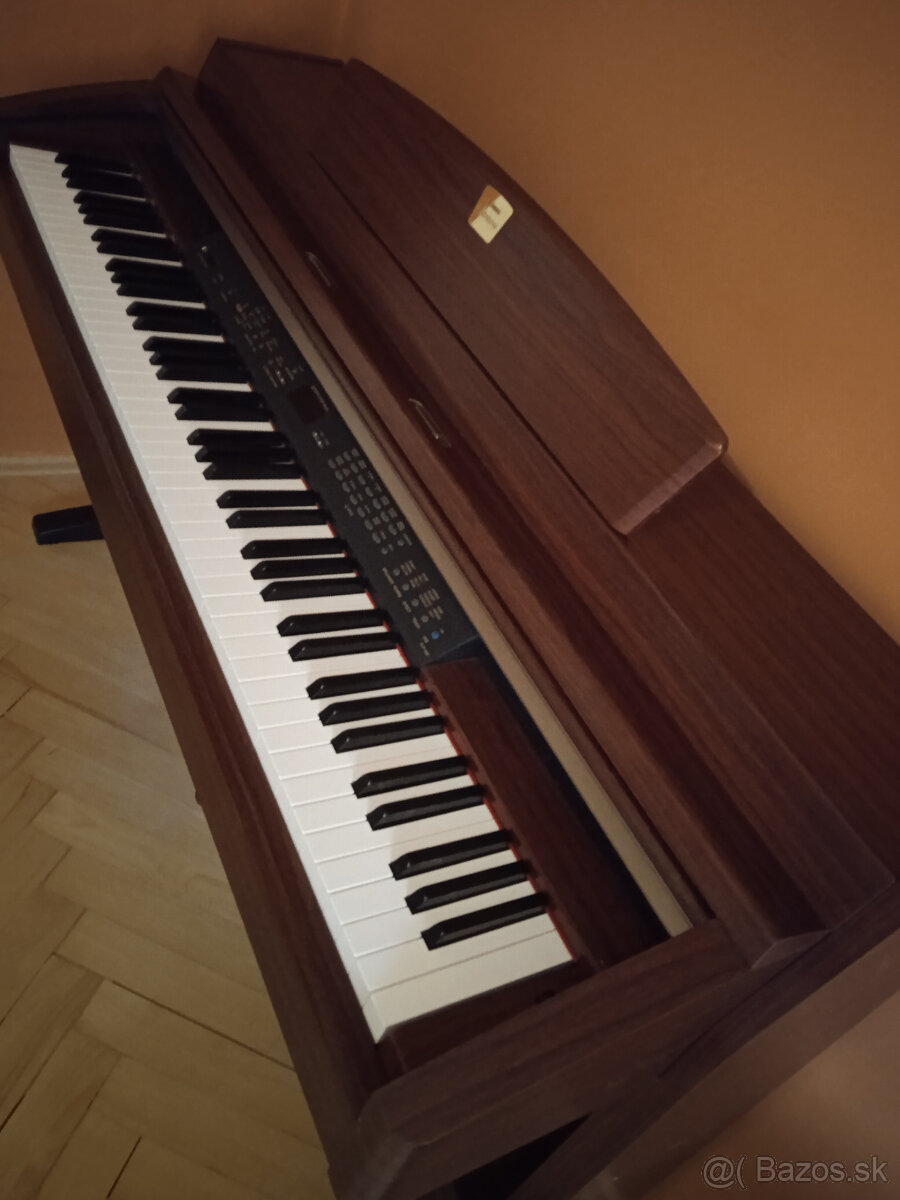 Klavír pianino digitálne Yamaha Clavinova CLP-240 - 4