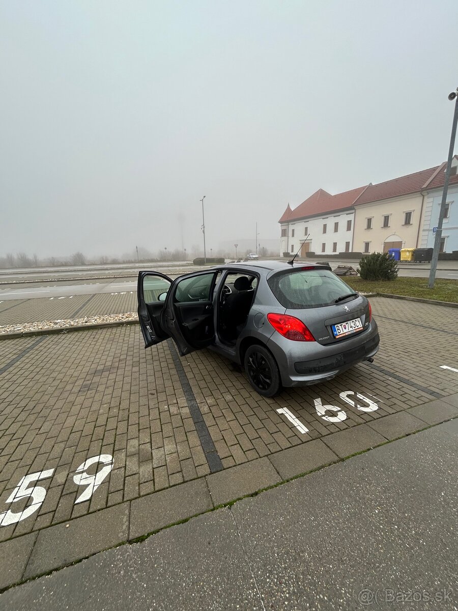 Peugeot 207 1.4 70kw - 4