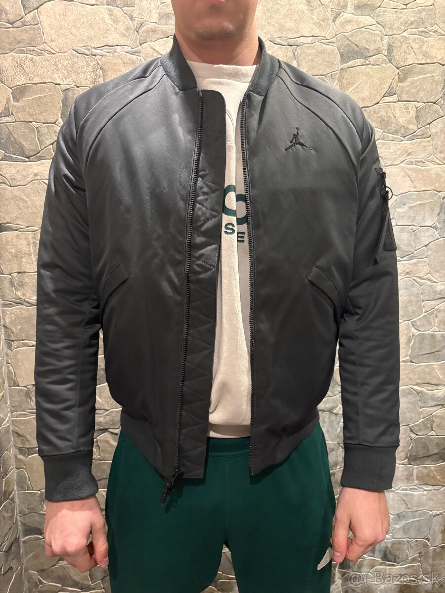Zimna bombera znacky JORDAN - 4