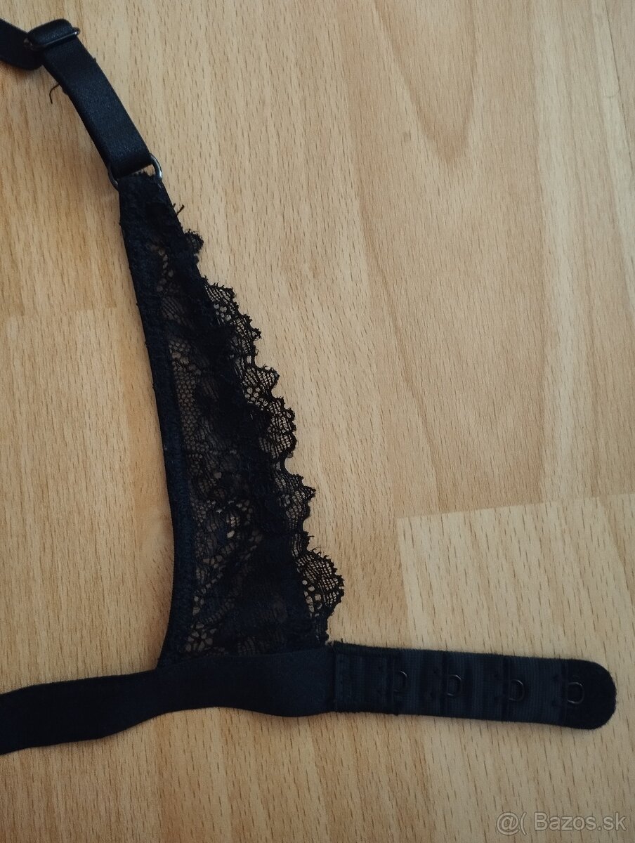 Čierna čipkovaná podprsenka Reserved - 4