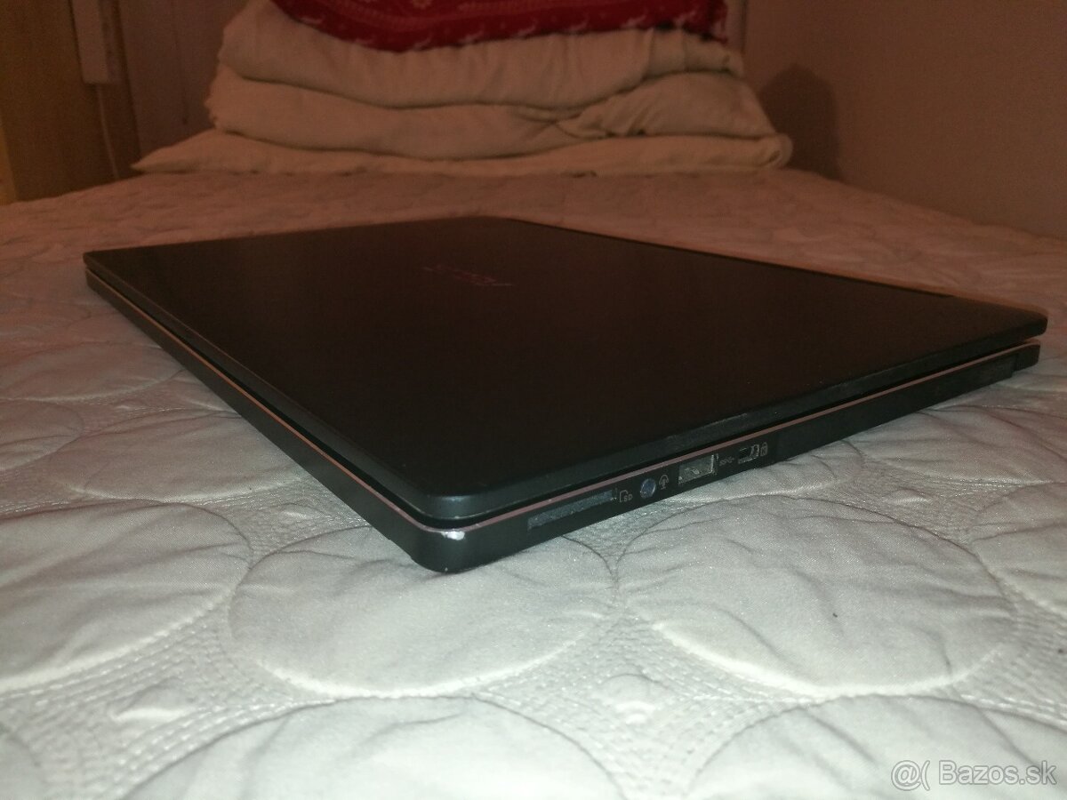 Asus. (2-v-1) konvertibilný notebook s dotykovým displejom. - 4