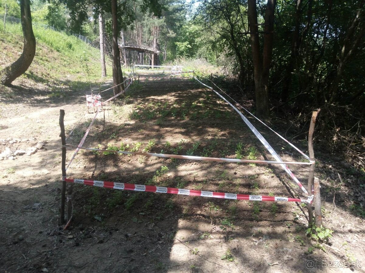 Ponúkam na predaj pozemok obec Banka - 4