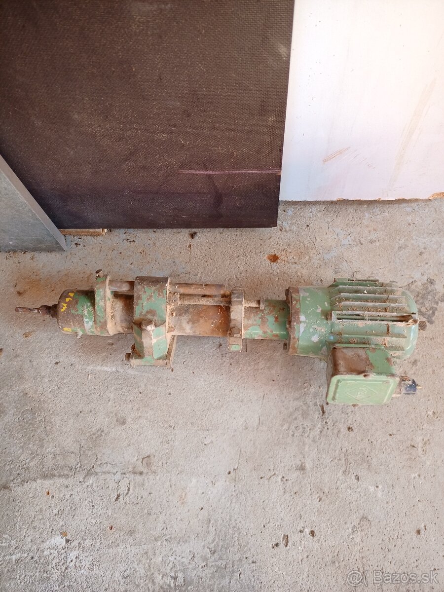 Staré, nepouživané freza, dlabačka. - 4