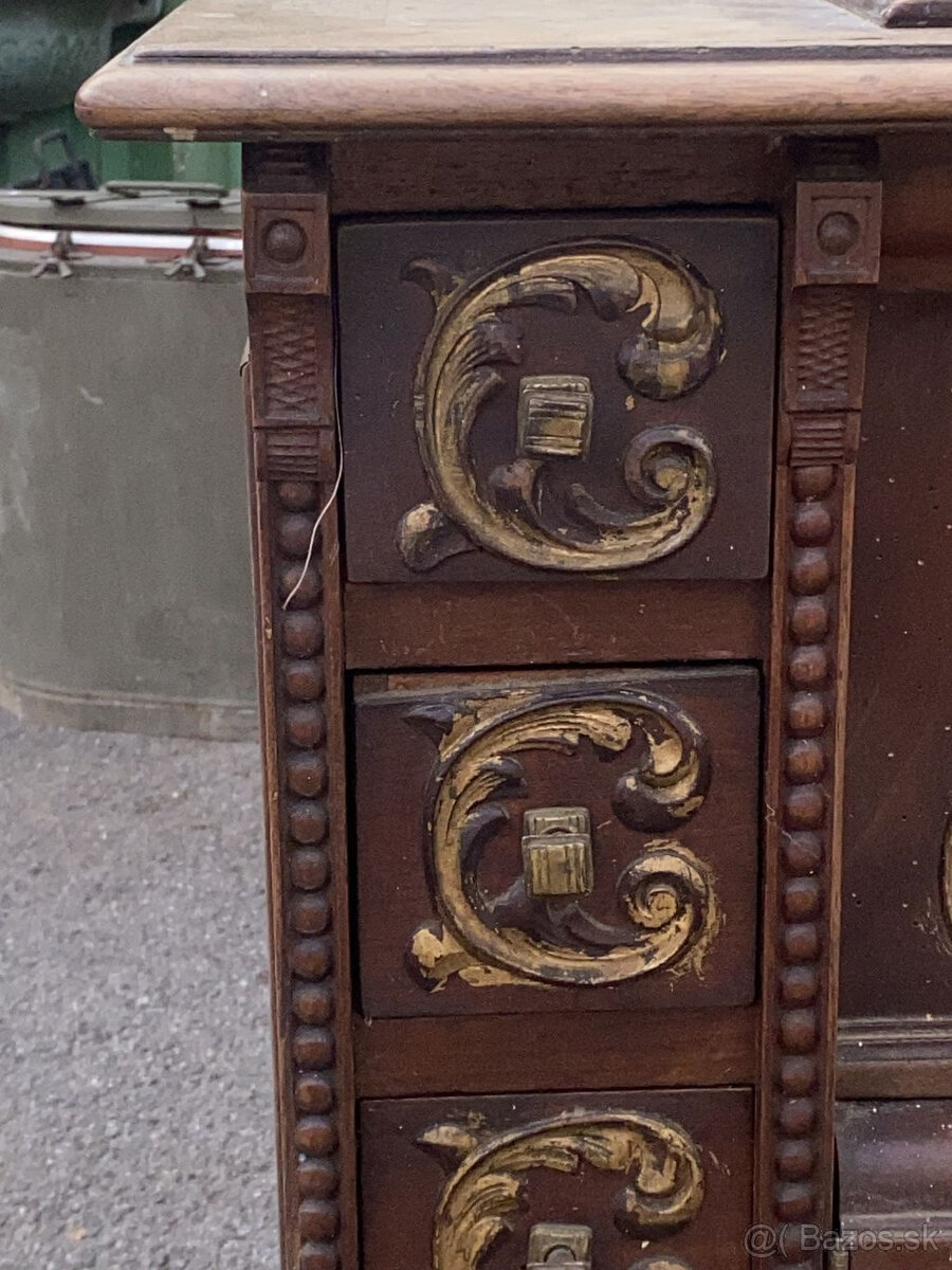 zaujímavá šijaca mašina Singer - 4