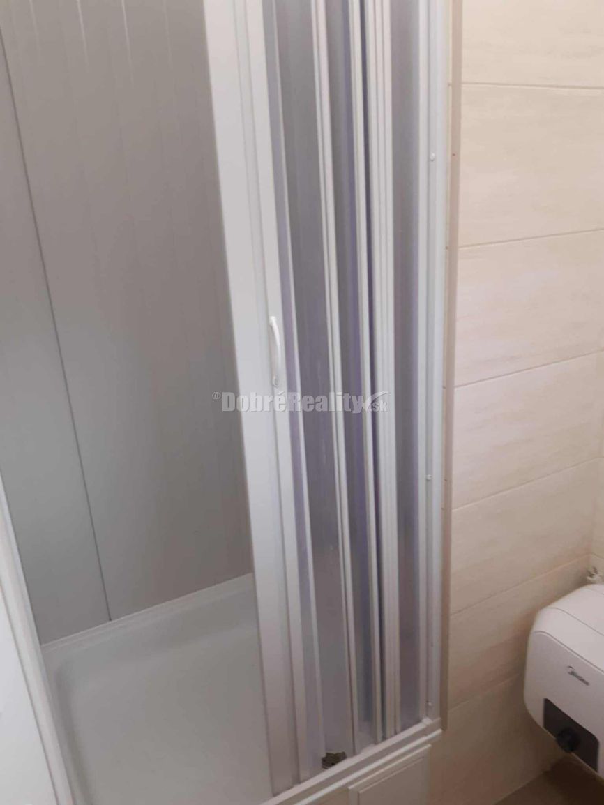 Dobré reality- IZBA na prenájom pre 1 osobu + záhrada za dom - 4