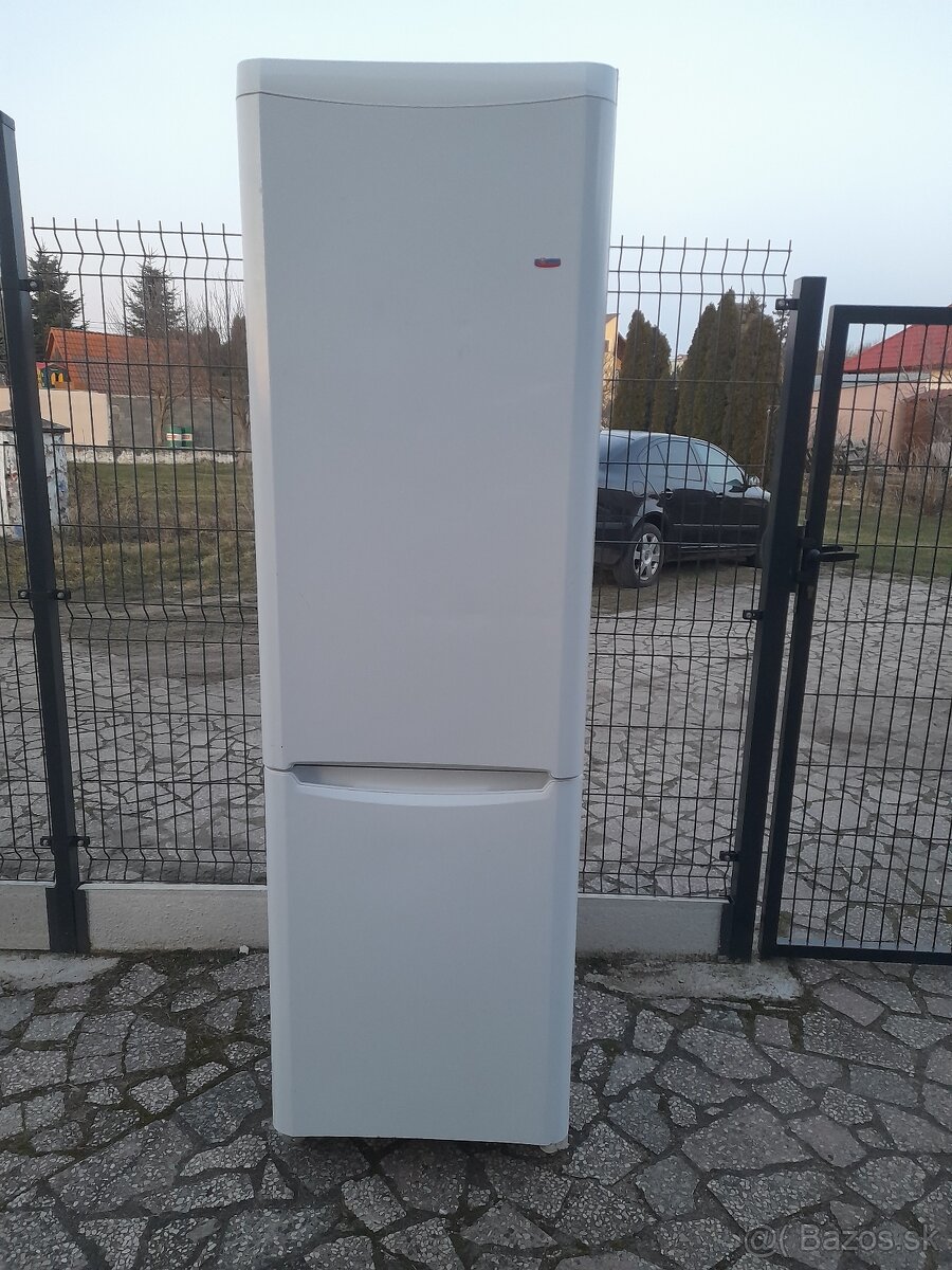 Chladnička kombinovana INDESIT - 4