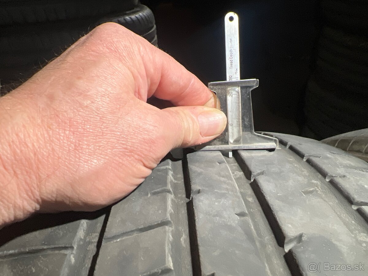 Predám Pneu Toyo 225/55R19 - 4