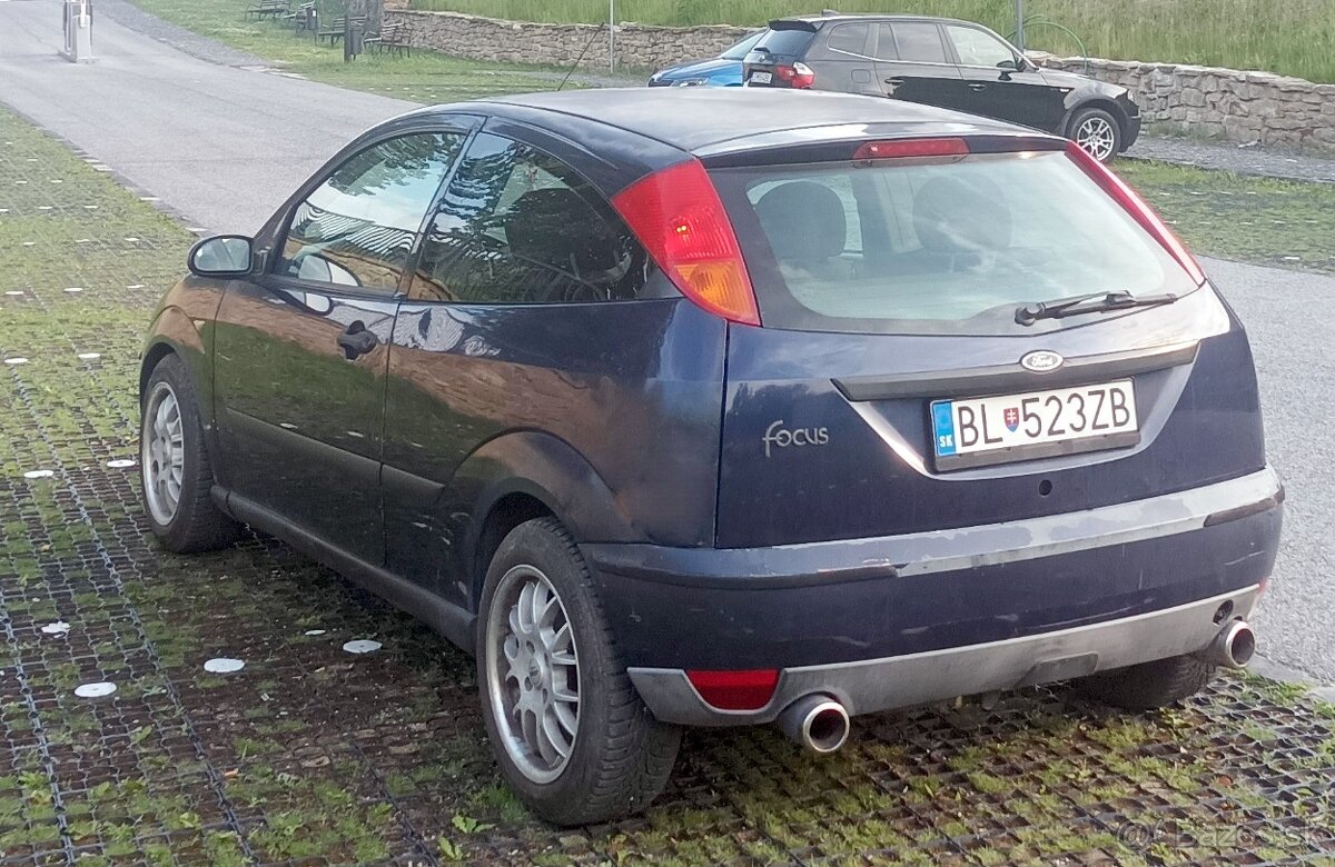 Ford FOCUS 2.0i 16v Sport - 4