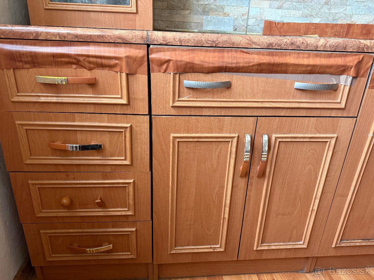 Kuchynská linka - 4