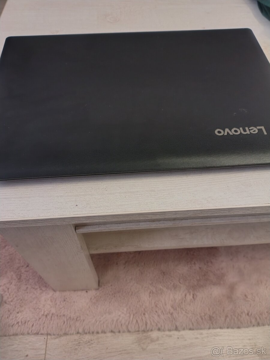 Predávam notebook Lenovo - 4