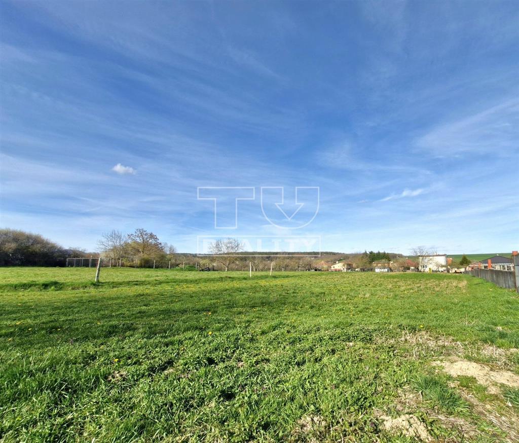 Na predaj slnečný rovinatý pozemok – Bojná (okres Topoľčany) - 4