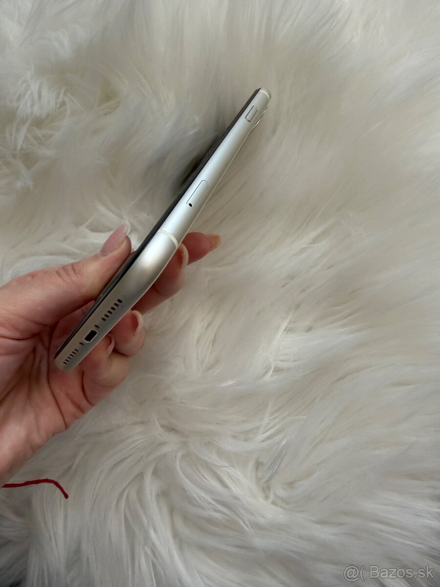 iPhone 11 64gb white - 4