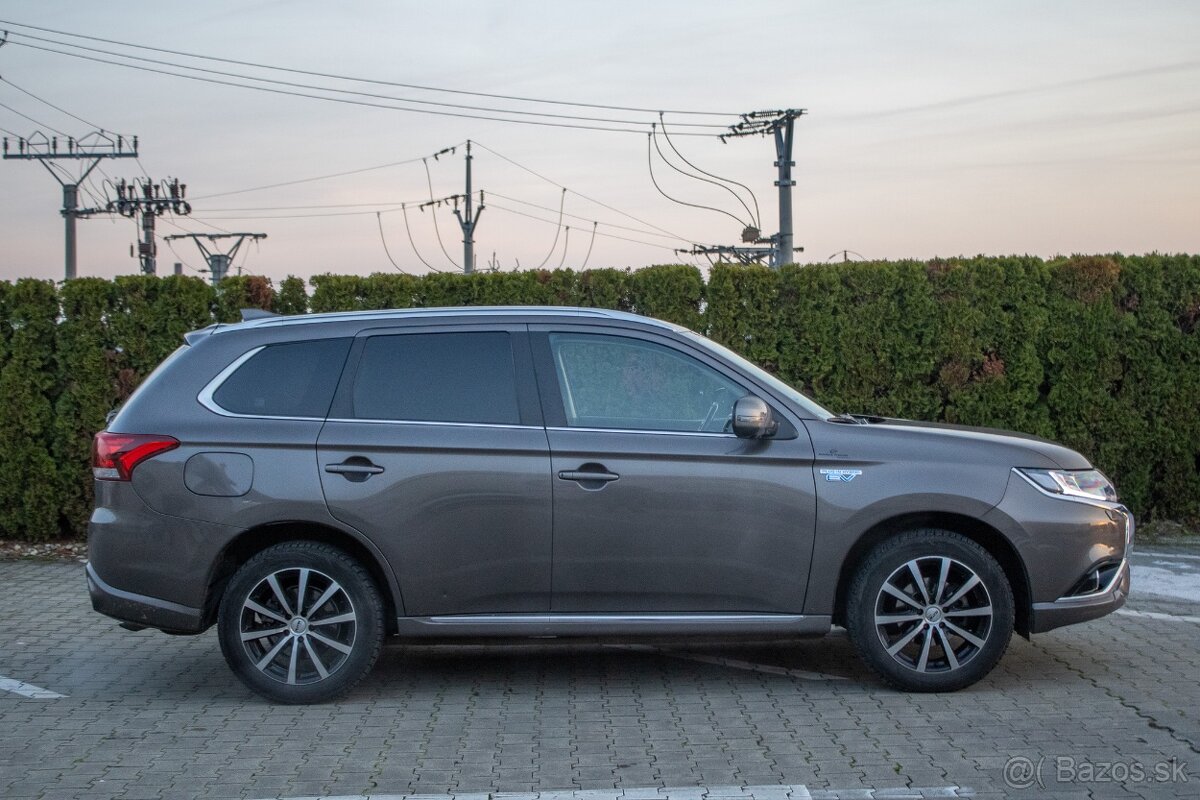 Mitsubishi Outlander 2.0i PHEV Hybrid - 4