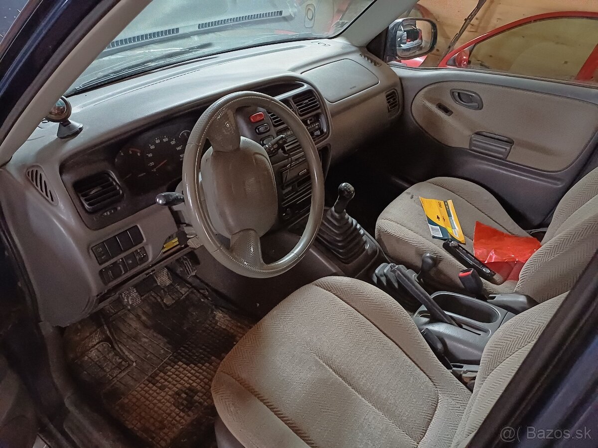 Rozpredám Suzuki Grand Vitara 2.0td - 4