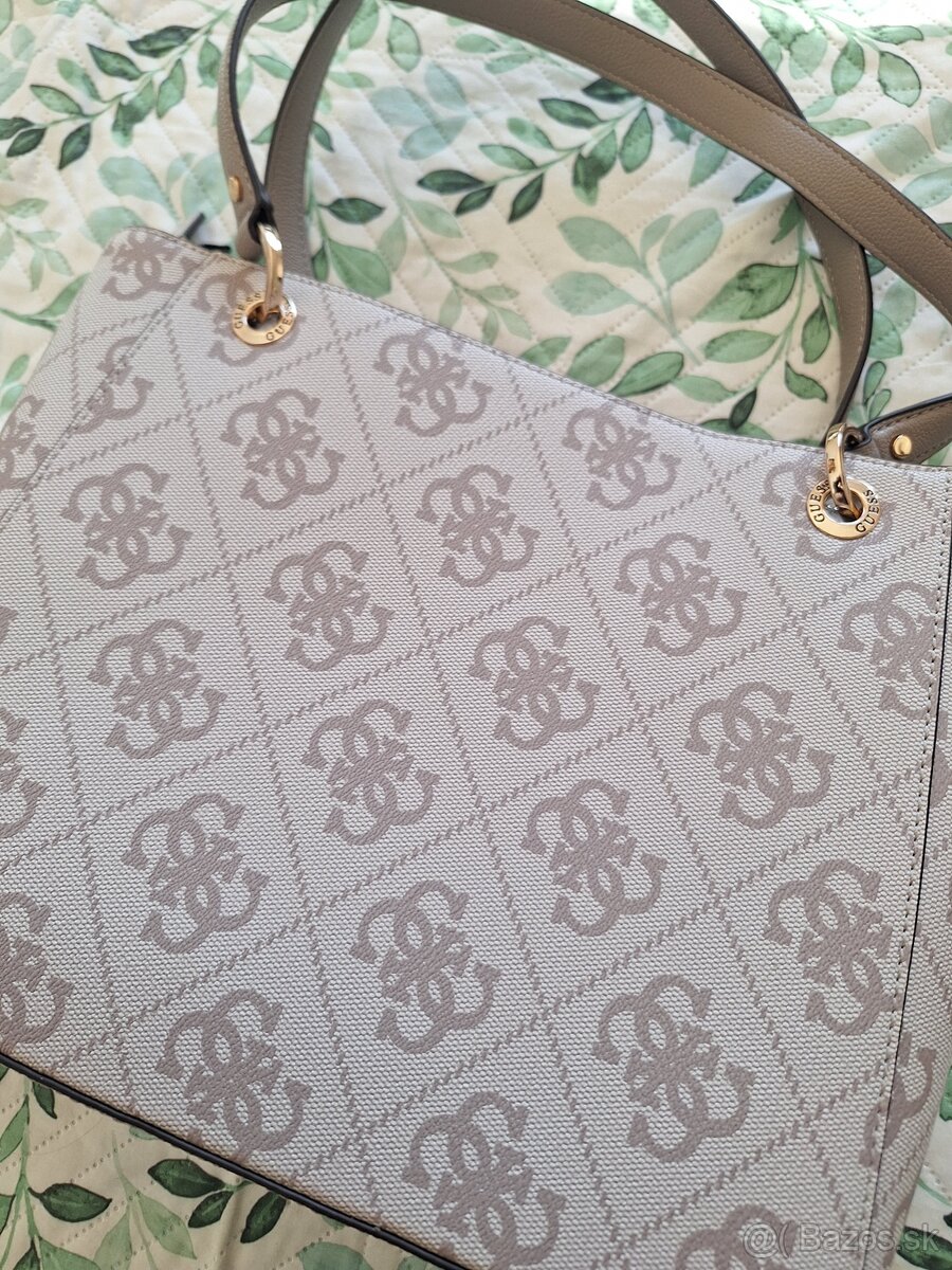 Guess - 4