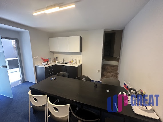 Ponúkame na prenájom atraktívne obchodné priestory v Skalici - 4