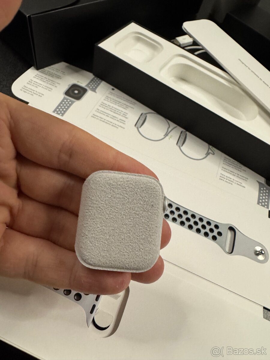 Apple Watch Series 5 Nike - 4