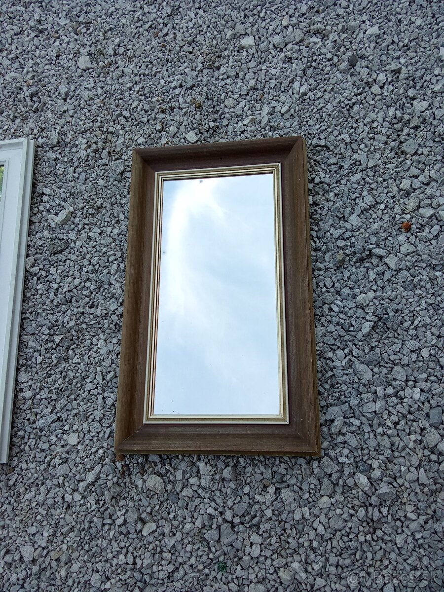 Zrkadlo v drevenom ráme. - 4