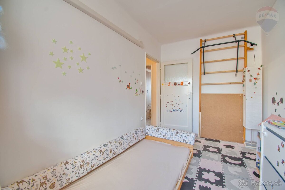 Na predaj dva byty, garáž, dvor, terasa, centrum mesta Veľký - 4