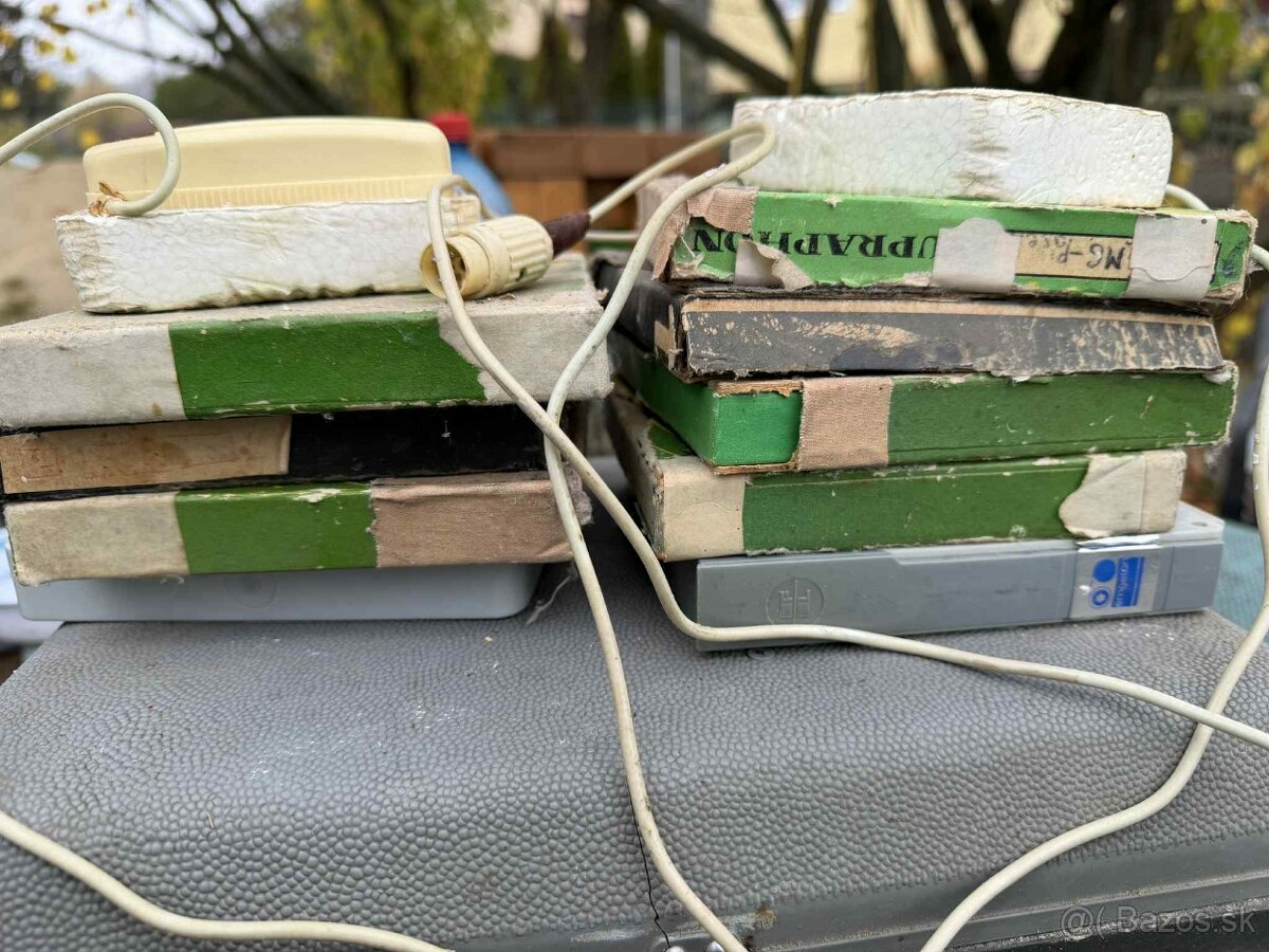 kotúčový magnetofón TESLA - 4