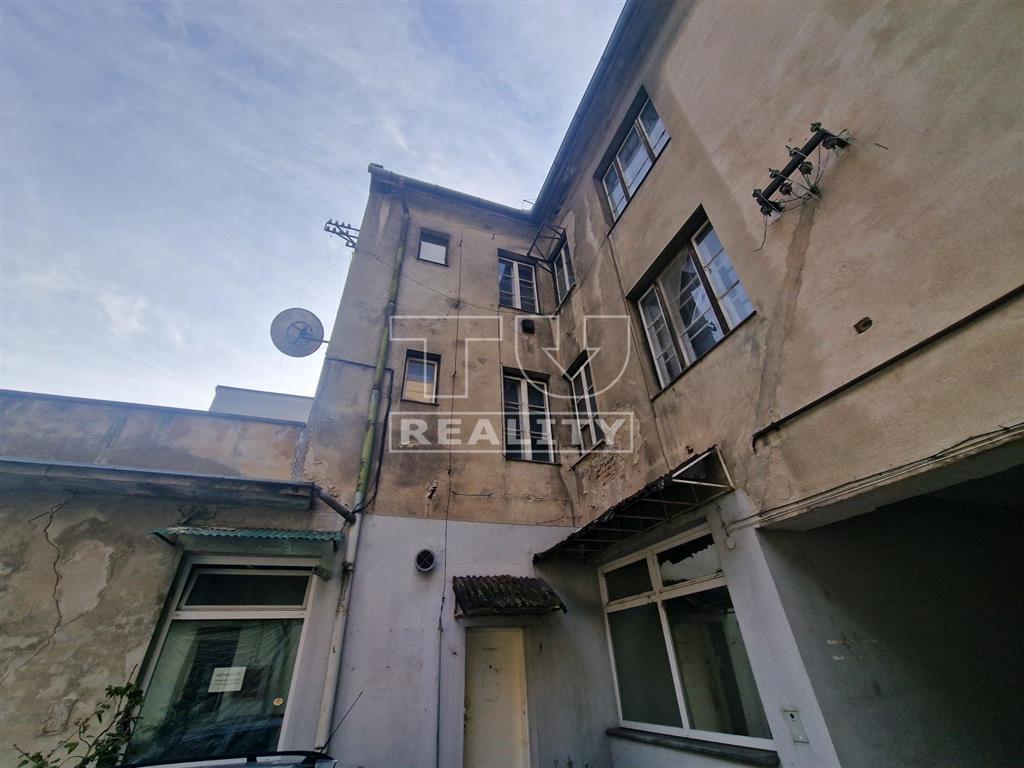 Polyfunkčný bytový dom v centre Trenčína - 4