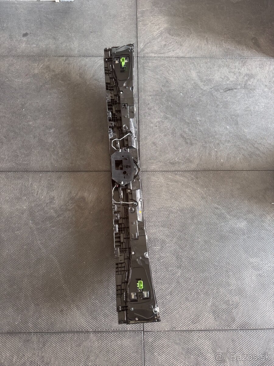 zadné svetlo VW Touareg 3 760945307E - 4