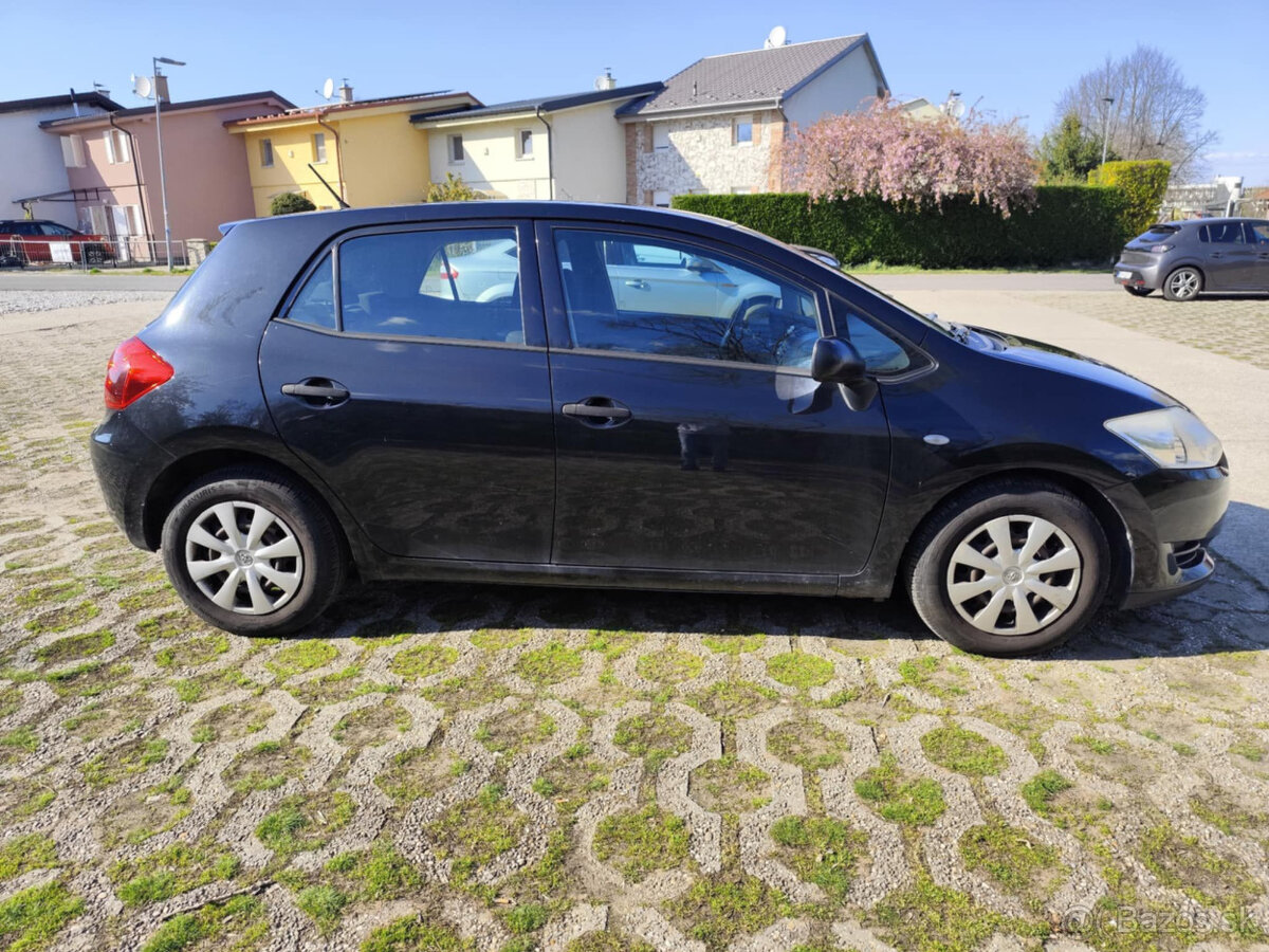 Toyota Auris - 4