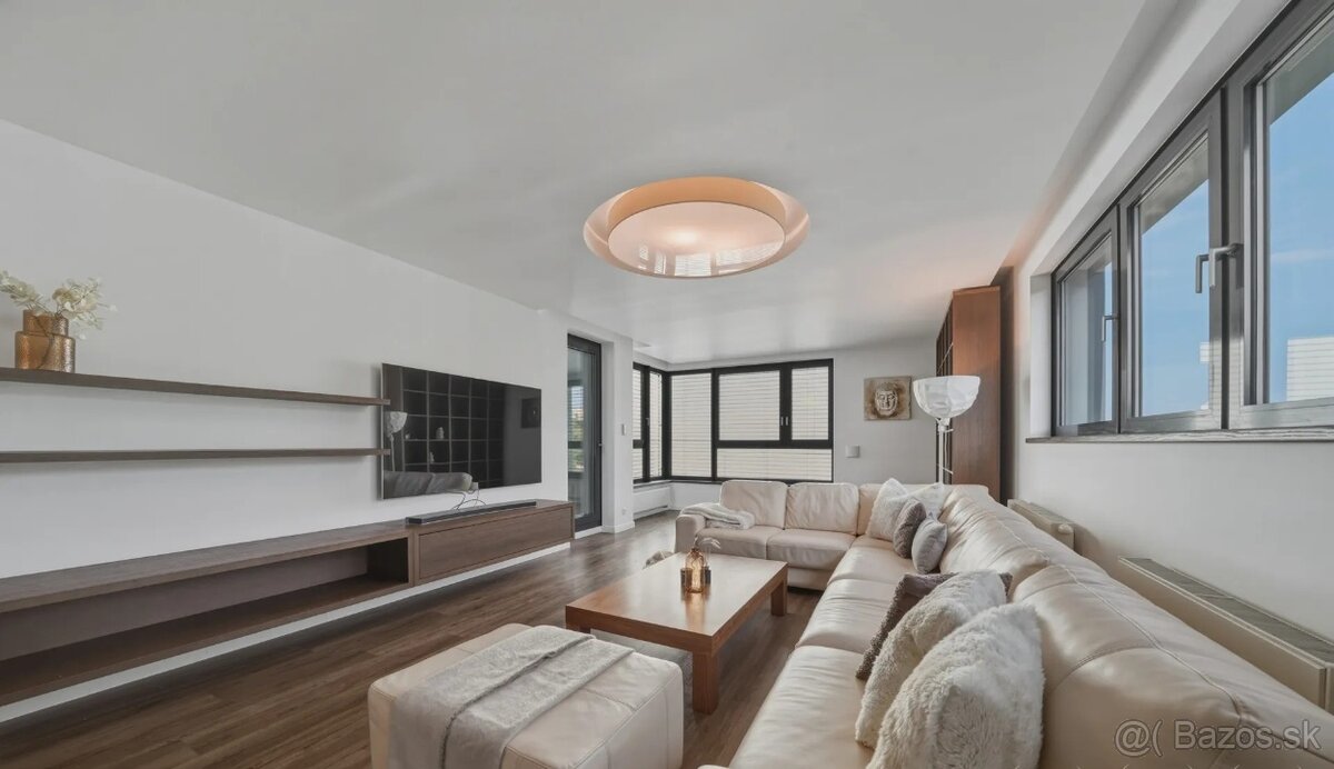 2iz luxusný, priestranný byt na nábreží Dunaja – foto 4