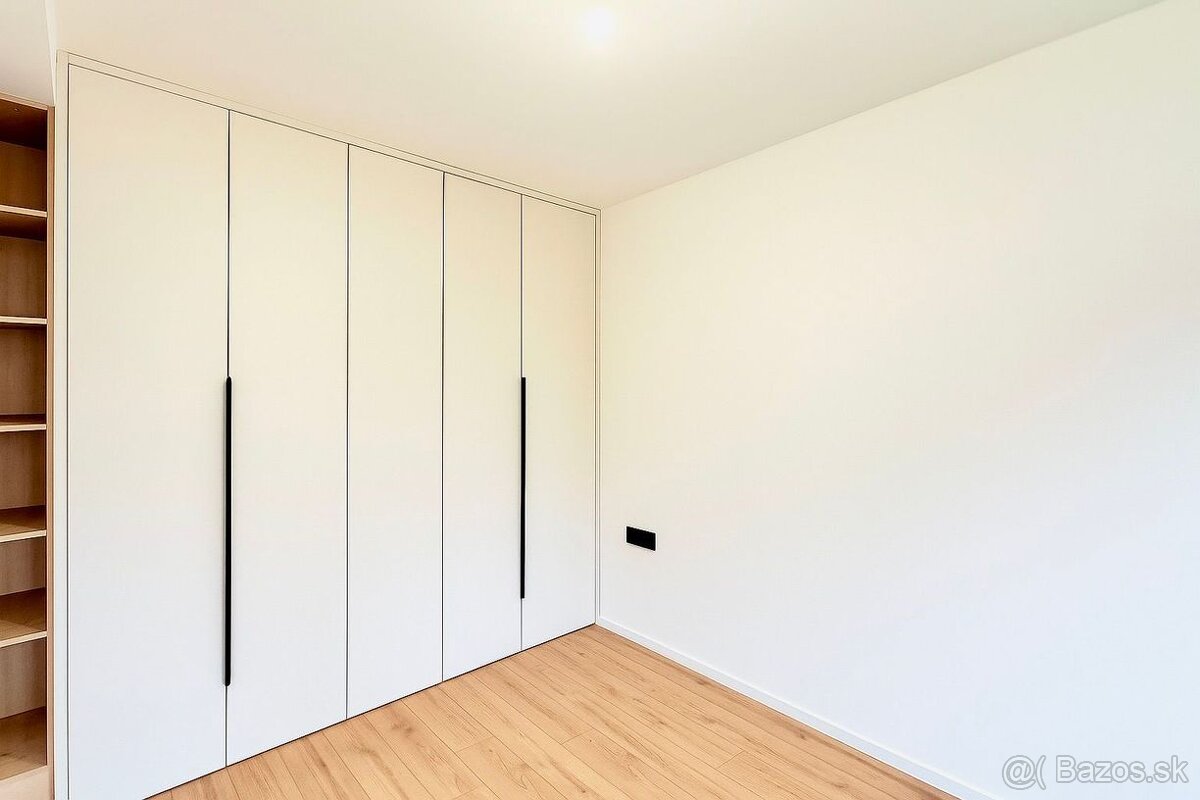 JUH - KRIVÁ - 2 IZBOVÝ SUPER MODERNÝ BYT 35 M2. - 4