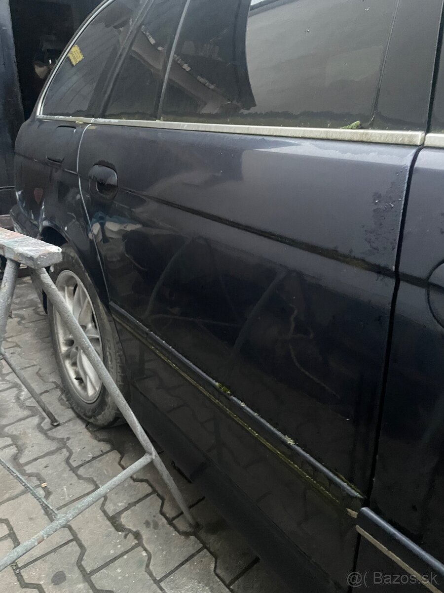 BMW diely e39 dvere Touring orientblau - 4