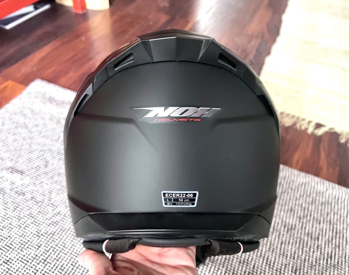 Prilba na motorku NOX - 4