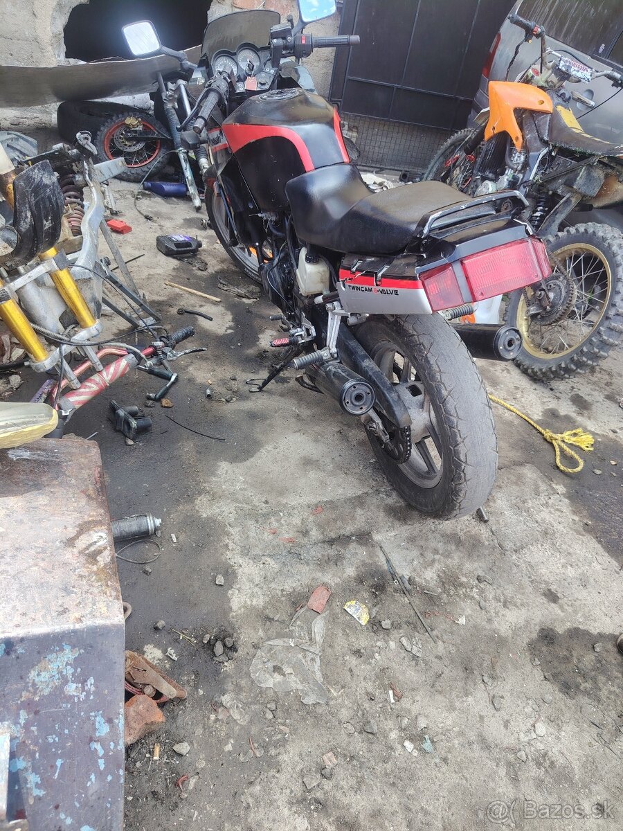 Kawasaki ninja 250rok.1989+dirbajk