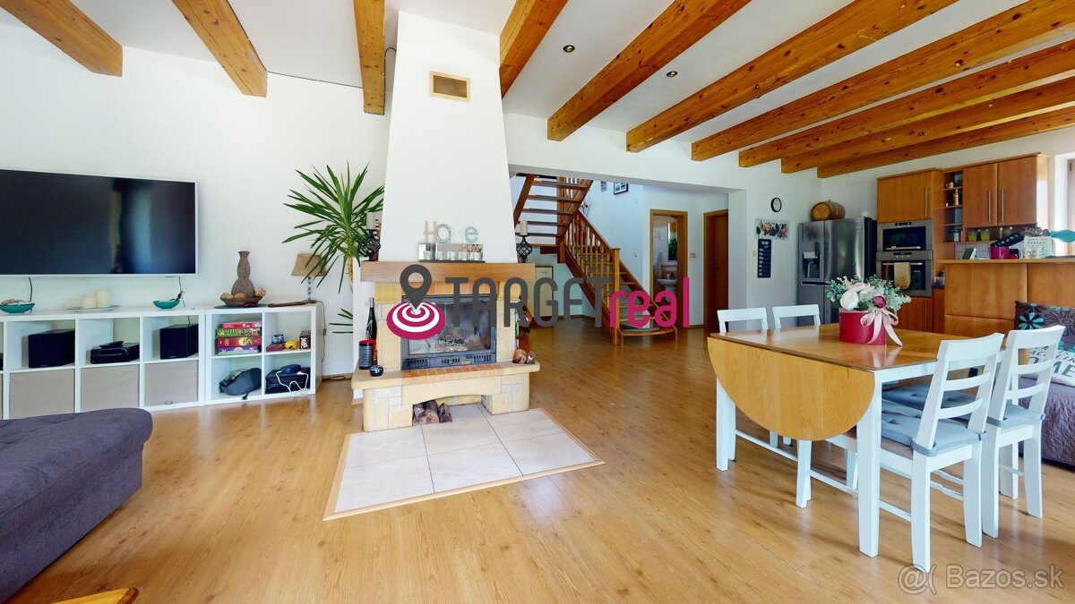 ZNÍŽENÁ CENA: Rodinný dom s nádherným pozemkom 1517 m², Mart - 4