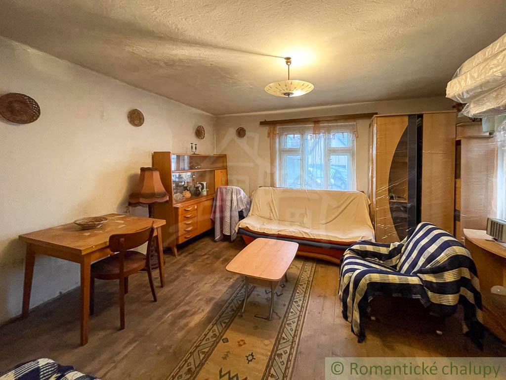 Rodinný dom / chalupa s veľkou záhradou v tichej obci Horn - 4