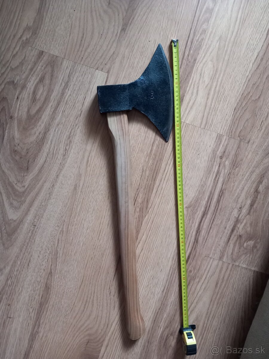 Tesárske sekery a mäsiarsky sekáč - 4