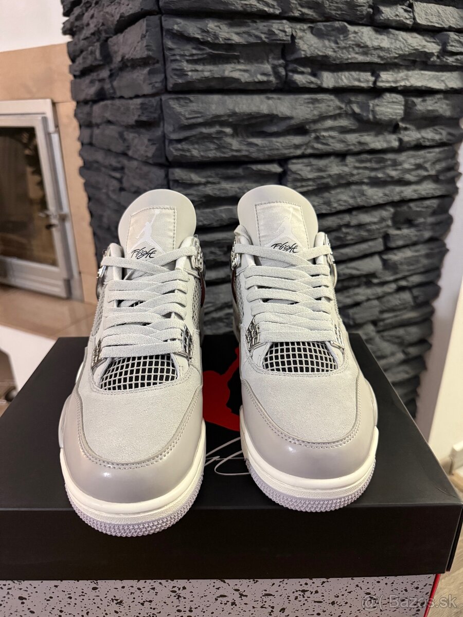 Jordan 4 Frozen Moments - 4