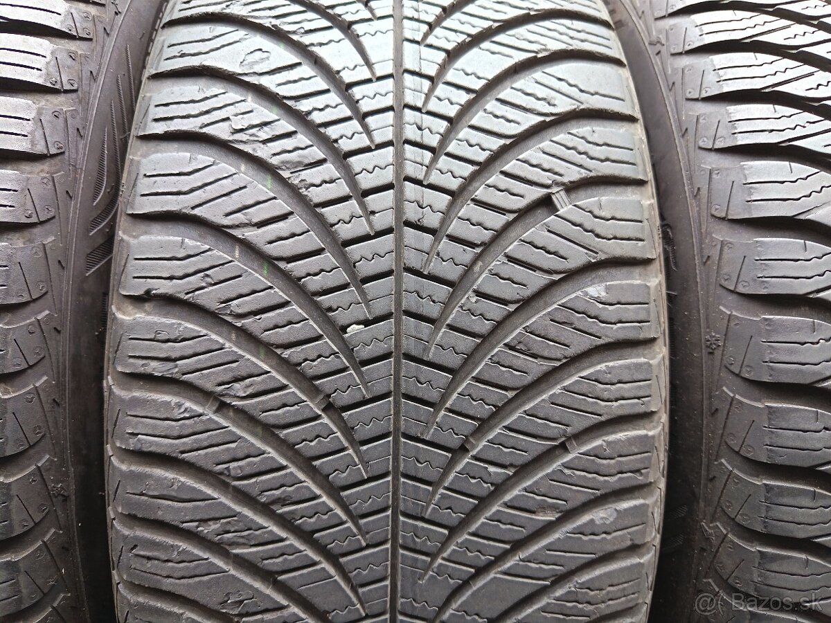 celoročne pneu Goodyear 225/45 R19 - 4