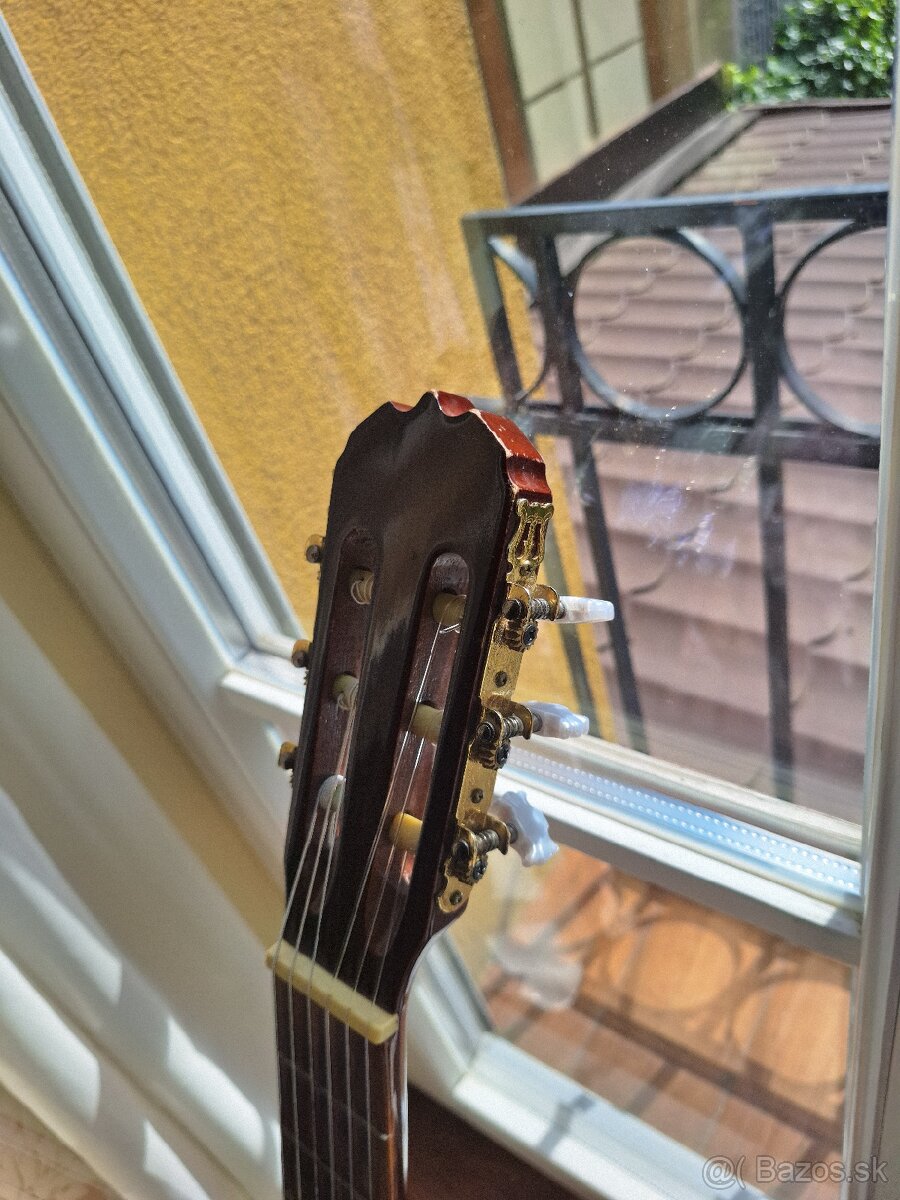Akustická gitara s podpisom Jaromíra Nohavicu - 4