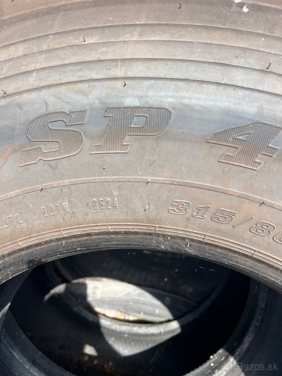 Pneu 315/80 22/5 - 4