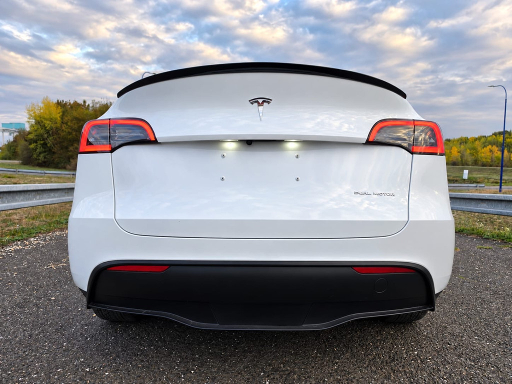 Tesla Model Y 2022 - 4